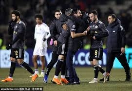 欧冠｜阿尔瓦雷斯争议点球被吹，皇马点球大战淘